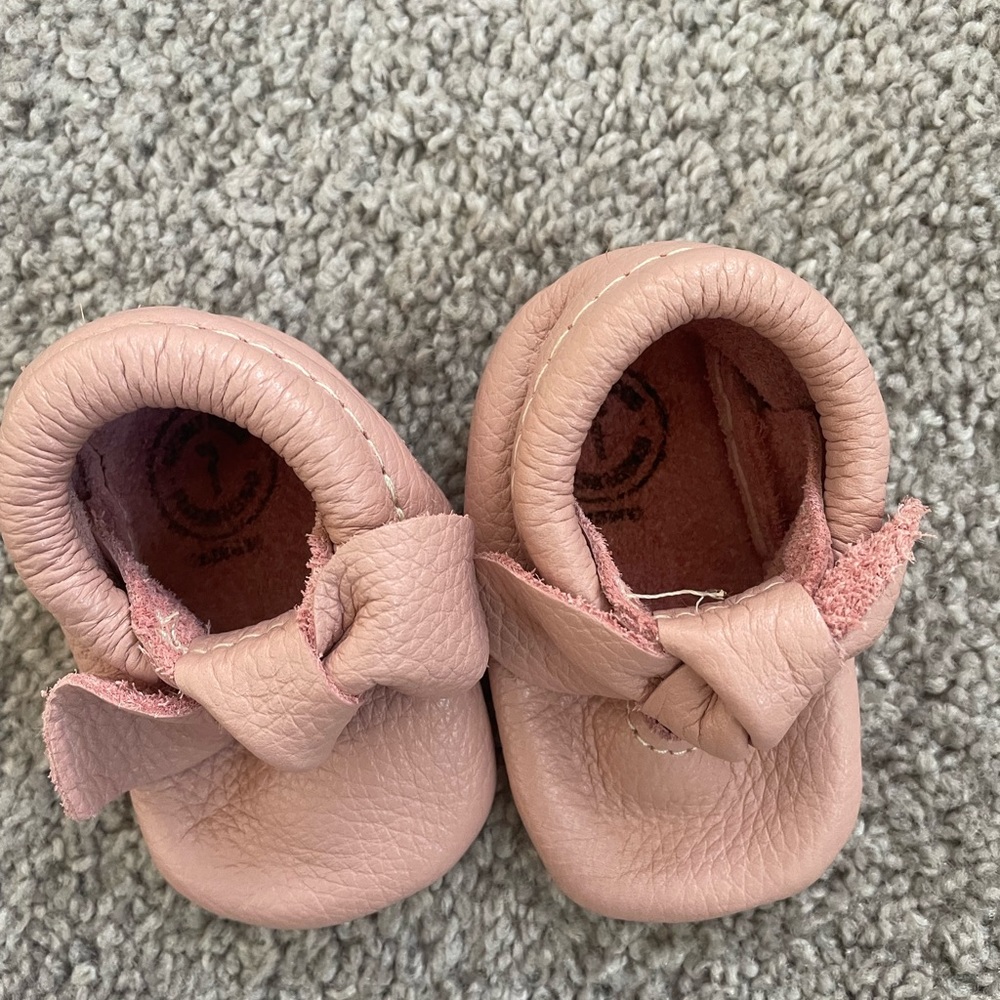 Freshly Picked Blush Knotted Bow Mocc